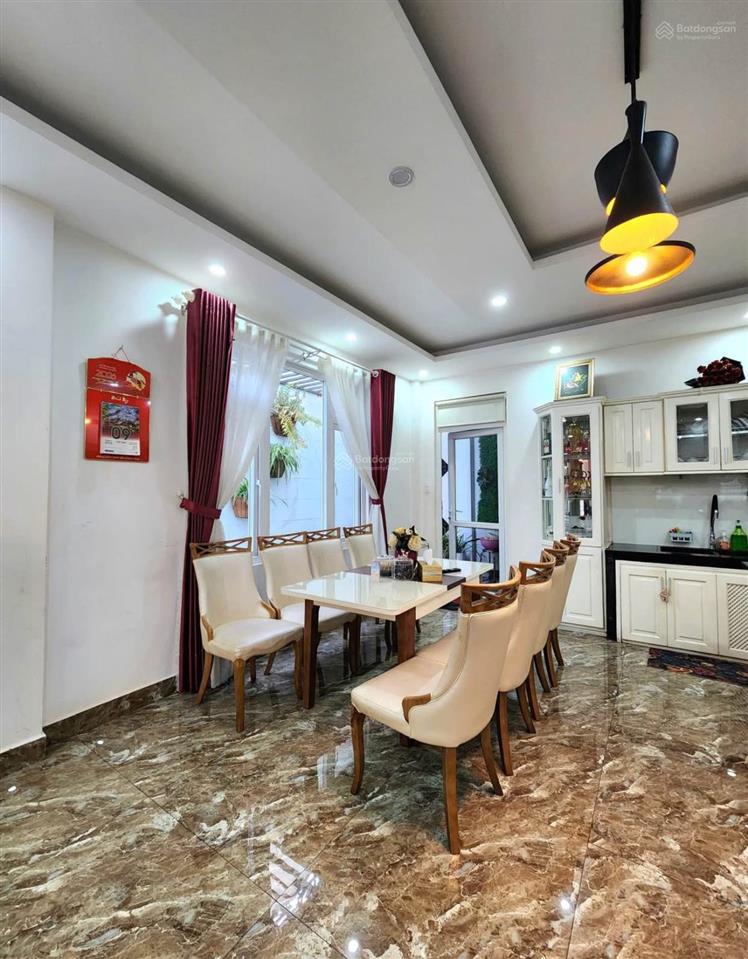 Biệt thự góc 2 mặt tiền nguyễn trung trực, p.4 đà lạt