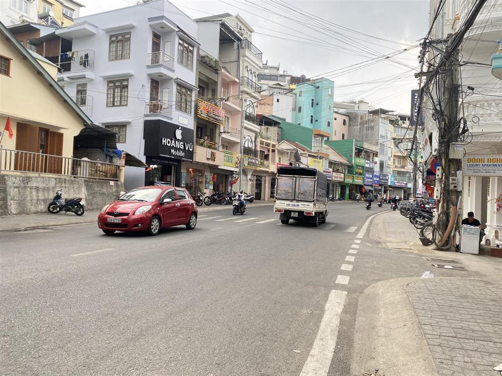 Bán 2 căn nhà mặt tiền phan đình phùng  đang khai thác dòng tiền 40tr/1 tháng