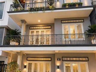 Nhà đường pasteur, p.4  trung tâm đà lạt, xe hơi vào tận nhà