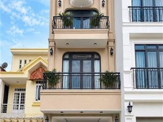 Bán nhà 92m2 tại mai hoa thôn, 13.6 tỷ, có thang máy