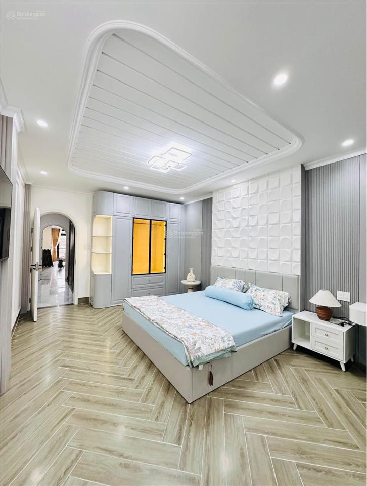 Bán nhà 92m2 tại mai hoa thôn, 13.6 tỷ, có thang máy
