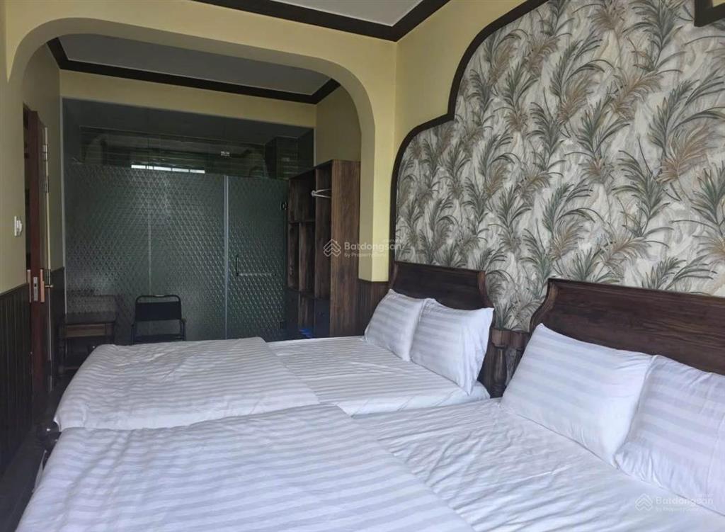 Bán khách sạn mới xây đuờng lê hồng phong, p4, đà lạt
