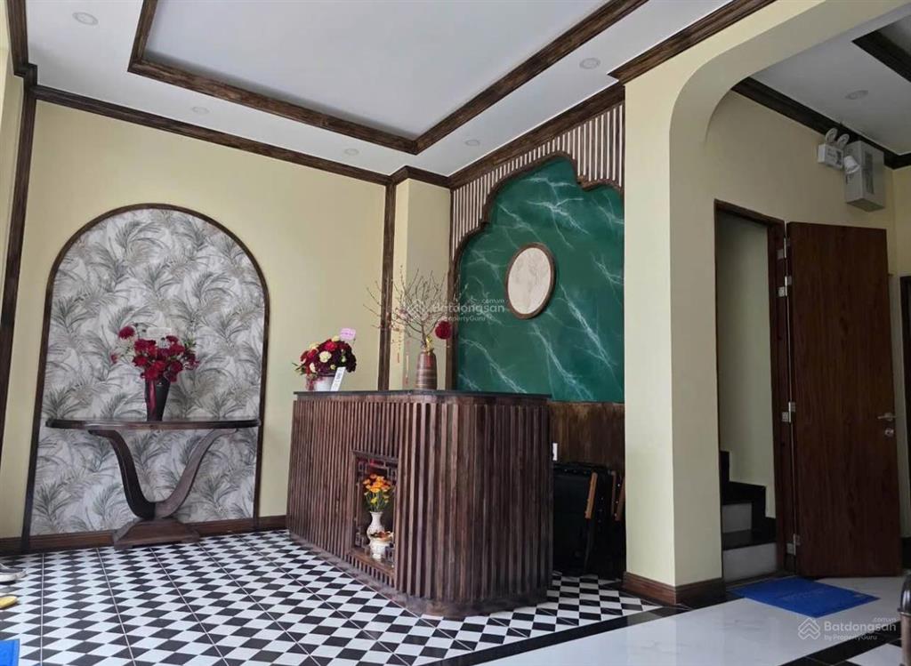 Bán khách sạn mới xây đuờng lê hồng phong, p4, đà lạt