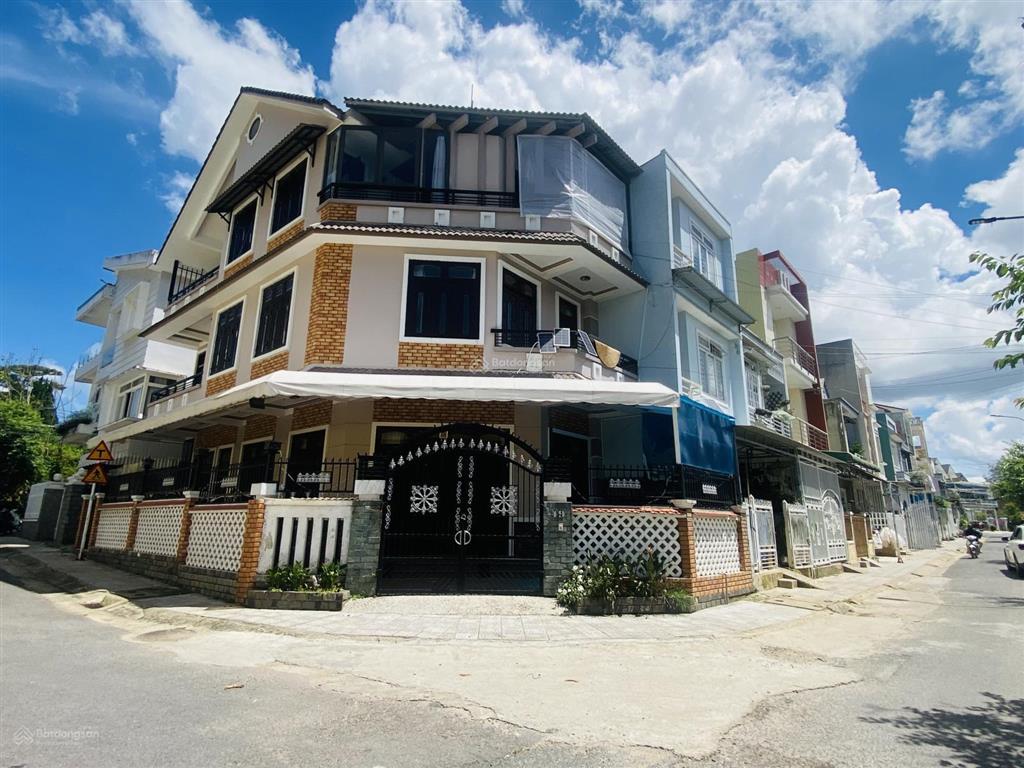 Bán gấp căn nhà góc 2 mặt tiền yersin, p.9  trung tâm đà lạt