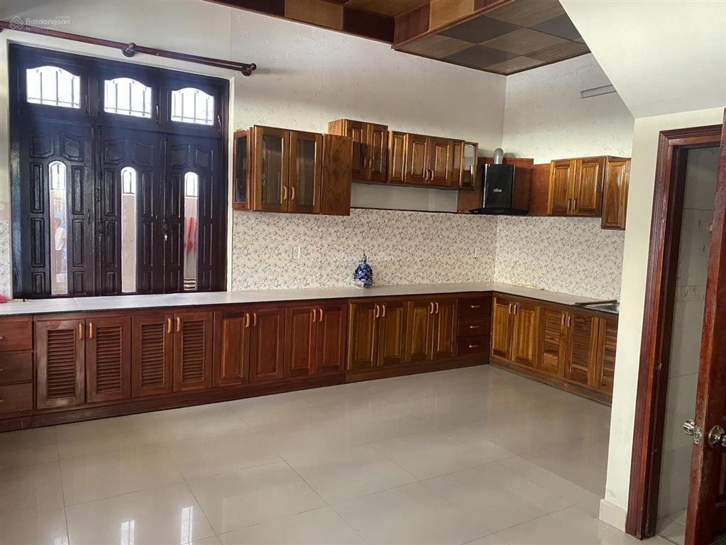 Bán gấp căn nhà góc 2 mặt tiền yersin, p.9  trung tâm đà lạt