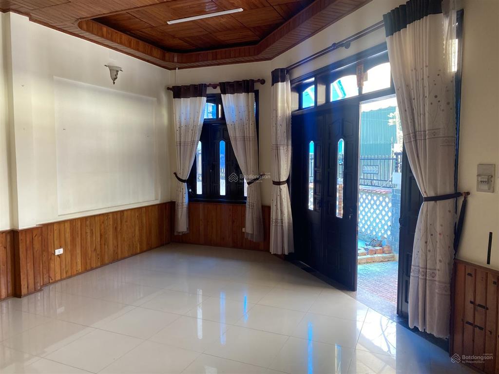 Bán gấp căn nhà góc 2 mặt tiền yersin, p.9  trung tâm đà lạt