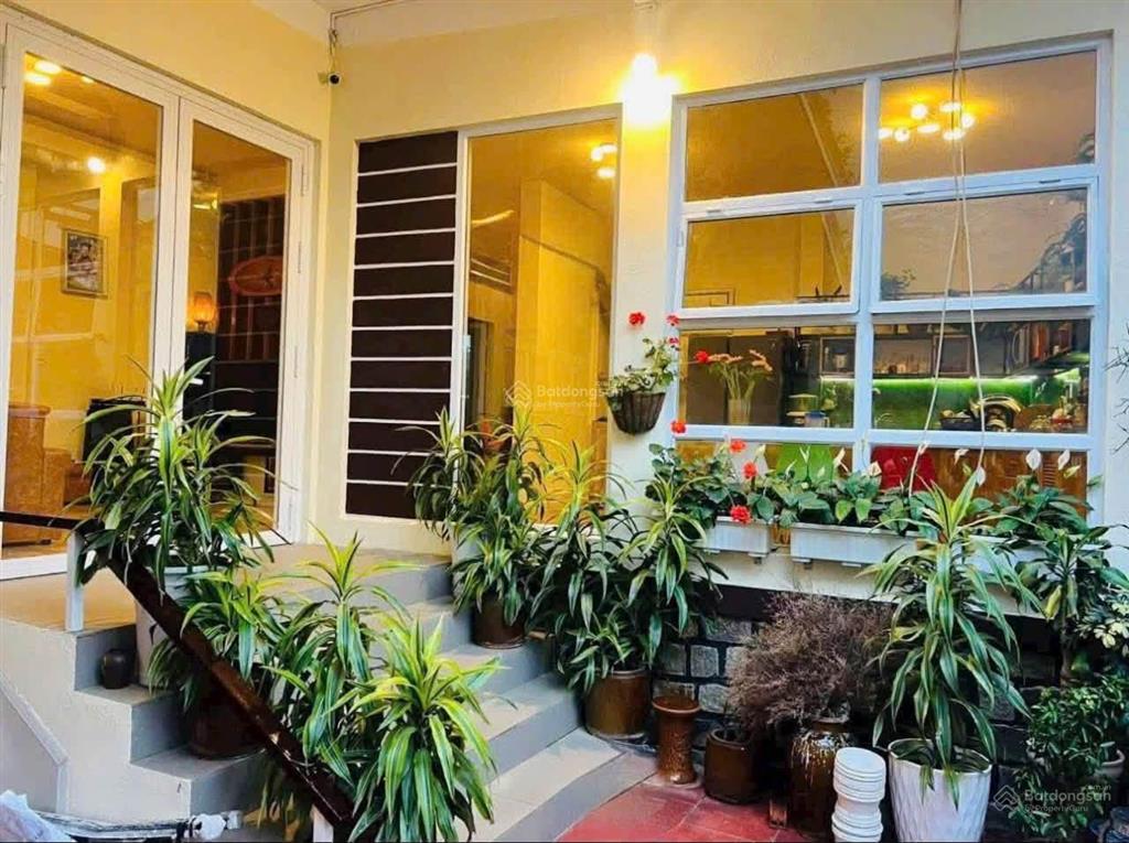 Nhà sân vườn nguyễn trung trực  trung tâm đà lạt
