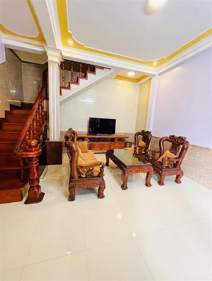 Cần bán gấp nhà sổ riêng xây dựng sát trung tâm hành chính đà lạt