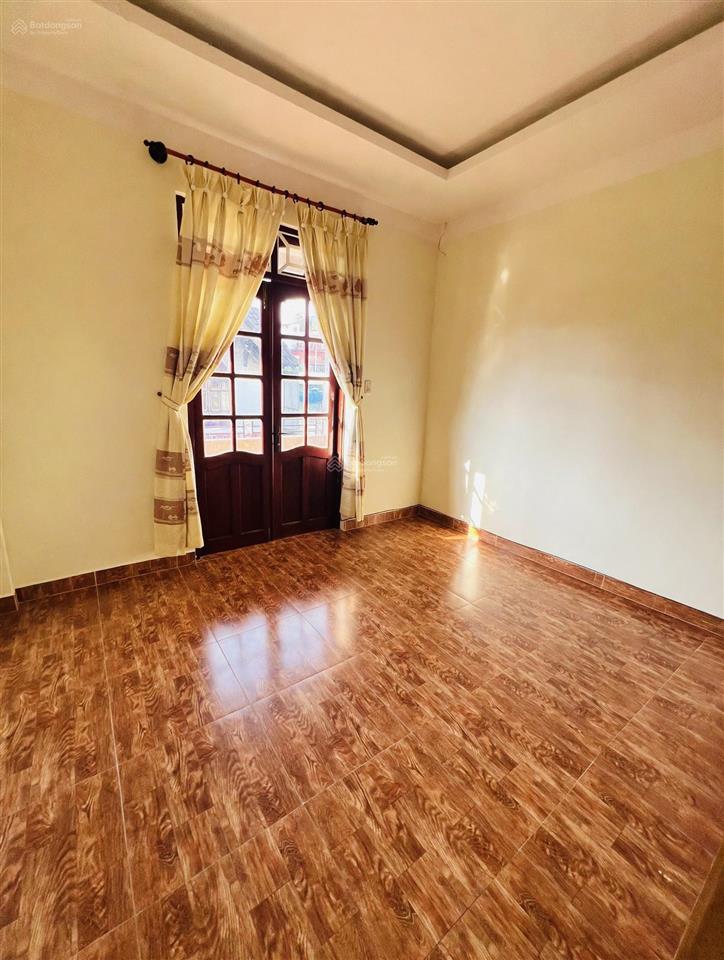 Cần bán gấp nhà sổ riêng xây dựng sát trung tâm hành chính đà lạt