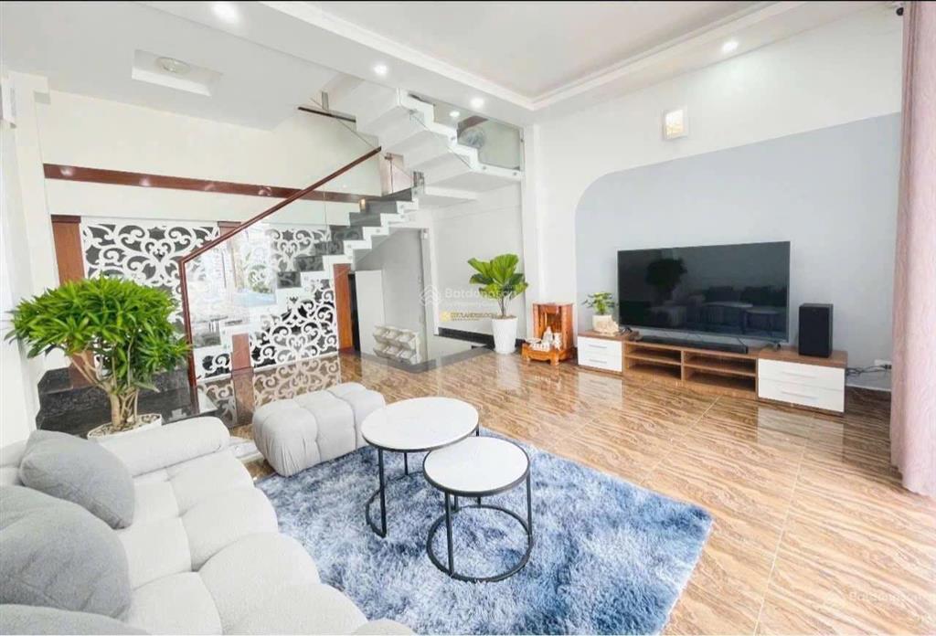 Bán nhà mặt tiền mai hoa thôn, p.2, đà lạt