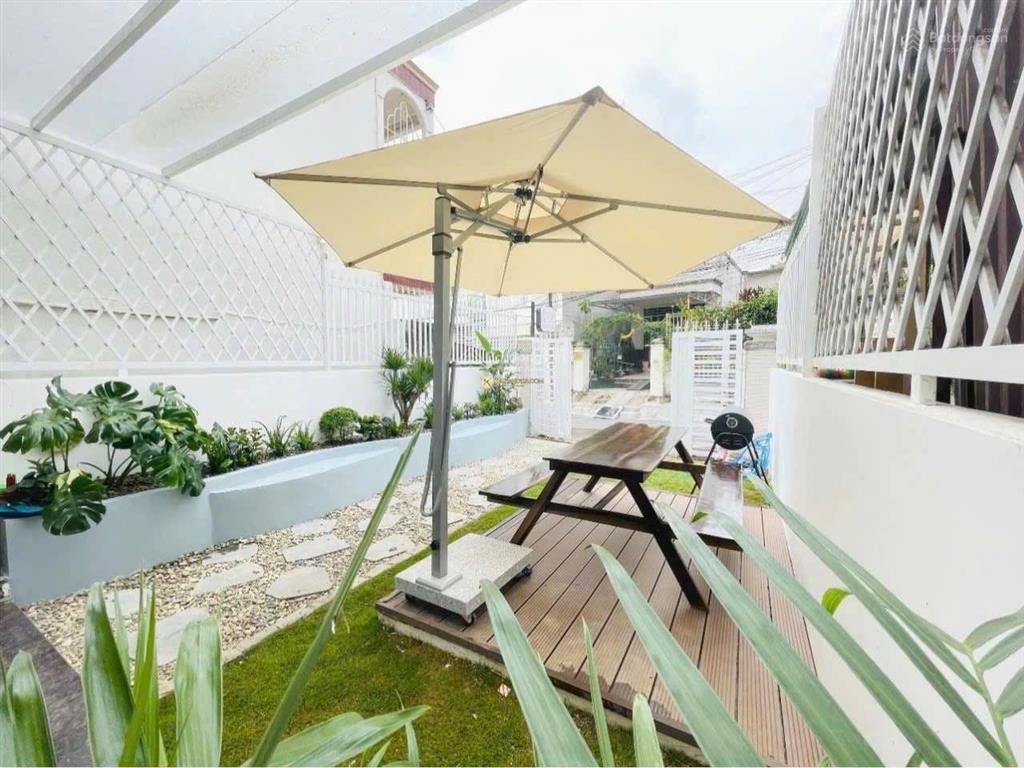 Bán nhà mặt tiền mai hoa thôn, p.2, đà lạt