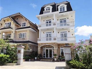 Bán khách sạn 16 phòng mặt tiền triệu việt vương, trung tâm đà lạt