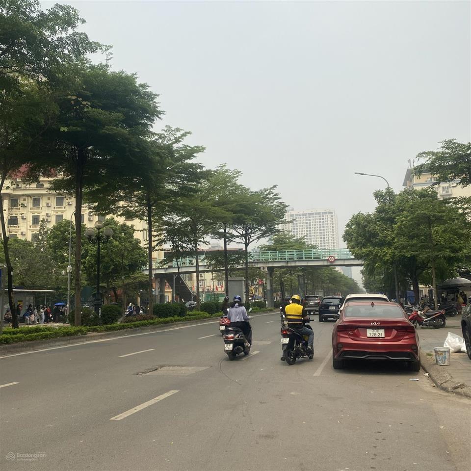Cơ hội vàng! toà văn phòng pl phố trung kính, 81m2 x7 tầng,mt 5.1m,vỉa hè,ôtô tránh,kinh doanh tốt