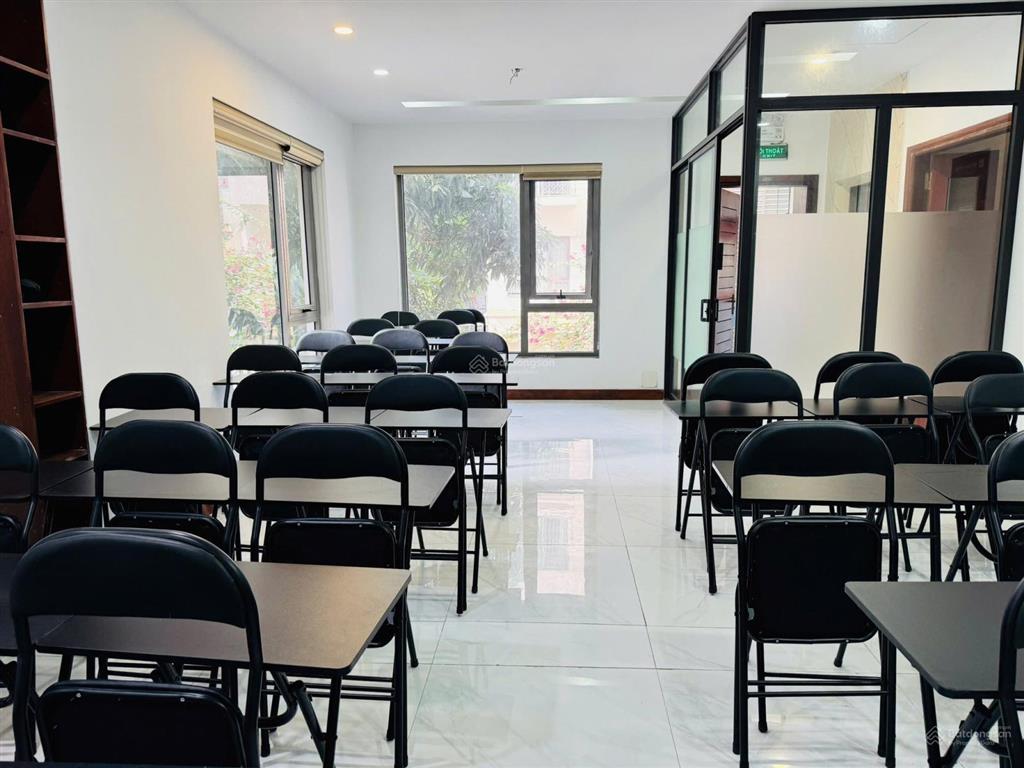 Kịch độc! biệt thự phố vip nguyễn tuân, 107m2 x 6 tầng, mt 20m, lô góc, ôtô tránh, kinh doanh đỉnh