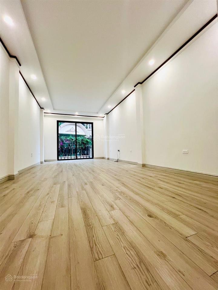 Hoa hậu! phố vip trương công giai, 49m2 x 7 tầng, mt 4.1m, ôtô vào nhà,ngõ thôngkinh doanh sầm uất