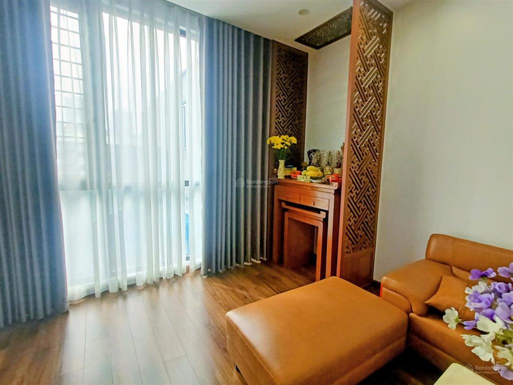Hàng hiếm! phân lô trần quốc hoàn, 41m2 * 7 tầng, mt 4m, ô tô vào nhà, 2 thoáng, kinh doanh sầm uất
