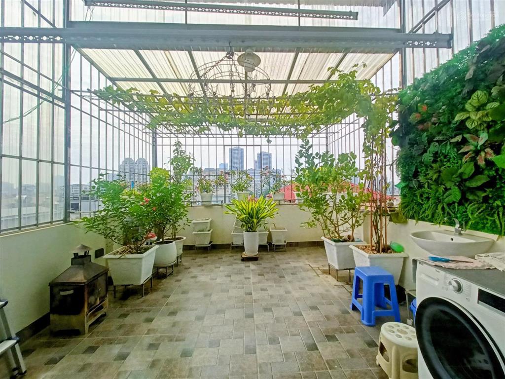 Hàng hiếm! phân lô trần quốc hoàn, 41m2 * 7 tầng, mt 4m, ô tô vào nhà, 2 thoáng, kinh doanh sầm uất