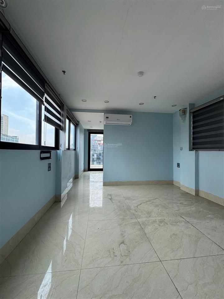 Cực phẩm! toà văn phòng mặt phố nghĩa tân, 60m2 x8 tầng,kinh doanh sầm uất,dòng tiền 70 triệu/tháng