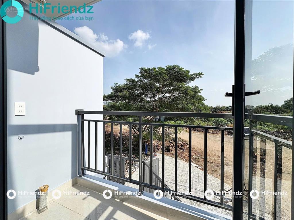 Chdv ban công trương văn bang, thạnh mỹ lợi