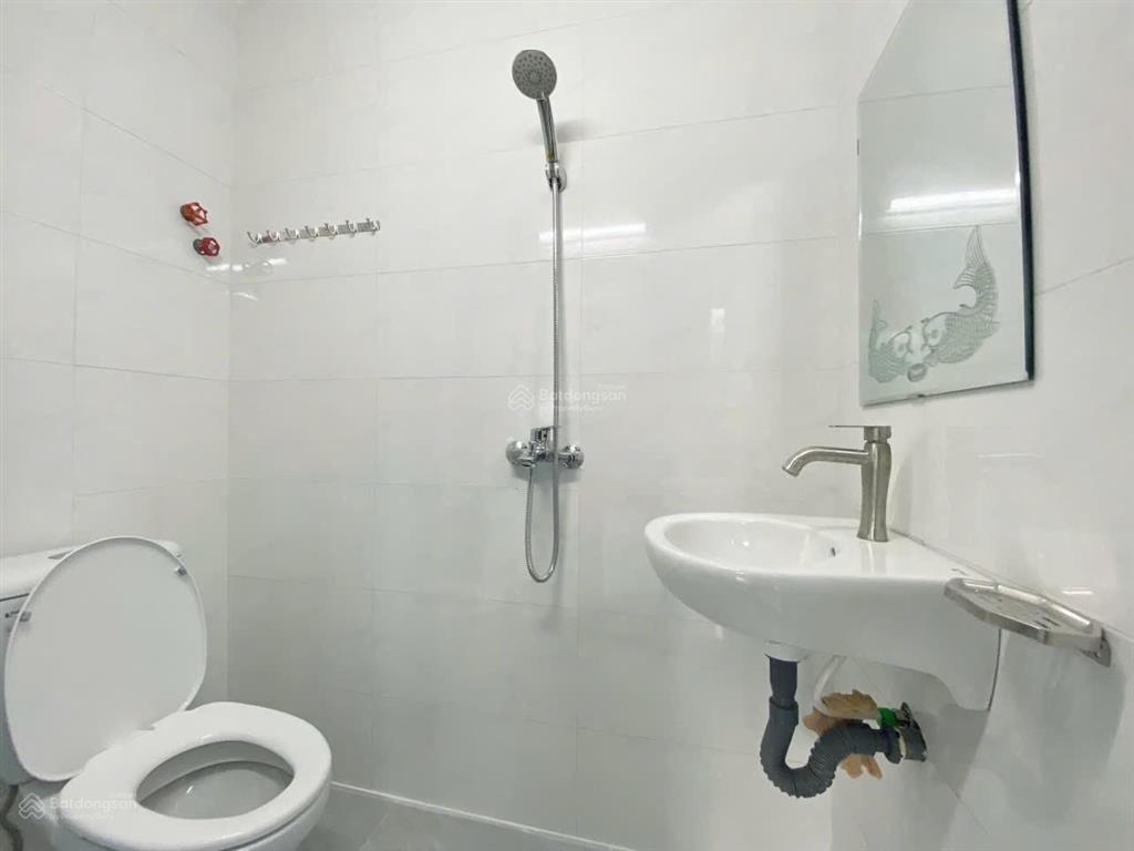 Phòng gác ban công, máy giặt riêng quận 2