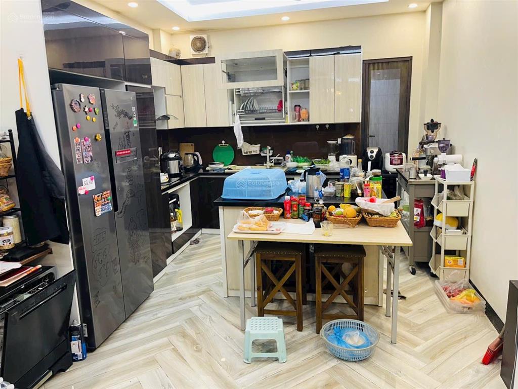 Bán nhà phố văn caoba đìnhngõ thôngkinh doanhthang máydt 65m26 tầngmt 4mnhà đẹpgiá 18,3 tỷ