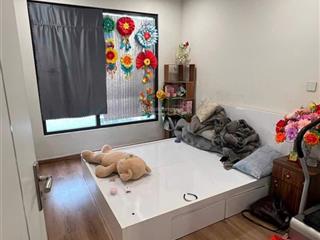 3.83 tỷ bán gấp căn hộ chung cư 2 ngủ  đầy đủ nội thất56m2sổ đỏ lâu dàikđt vinhome smart city.
