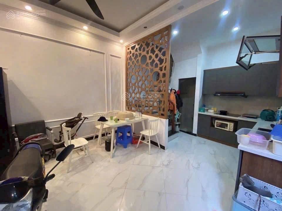 Bán gấp phố văn caoba đình7,5 tỷnhà 5 tầngxây 20233 phòng ngủsổ đỏkhông quy hoạchchính chủ