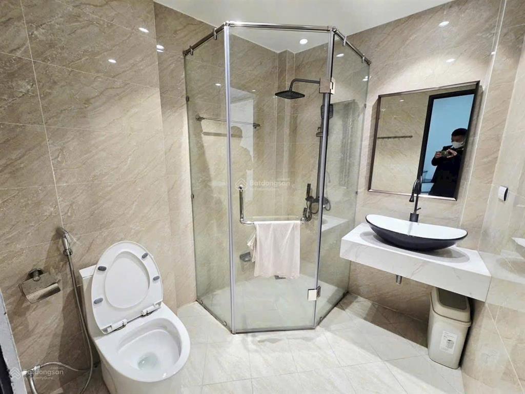 Bán gấp phố văn caoba đình7,5 tỷnhà 5 tầngxây 20233 phòng ngủsổ đỏkhông quy hoạchchính chủ