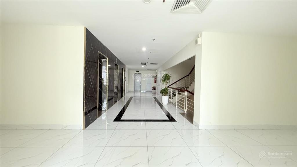 Bán gấp căn hộ chung cư đường tố hữutrung văn91m22 ngủ2 wcgiá 6,3 tỷsổ đỏ chính chủ h60tr/m