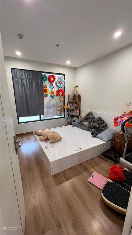 3.83 tỷ bán chung cư vinhomes smart citysổ đỏ lâu dàidiện tích 56m22 phòng ngủđầy đủ nội thất