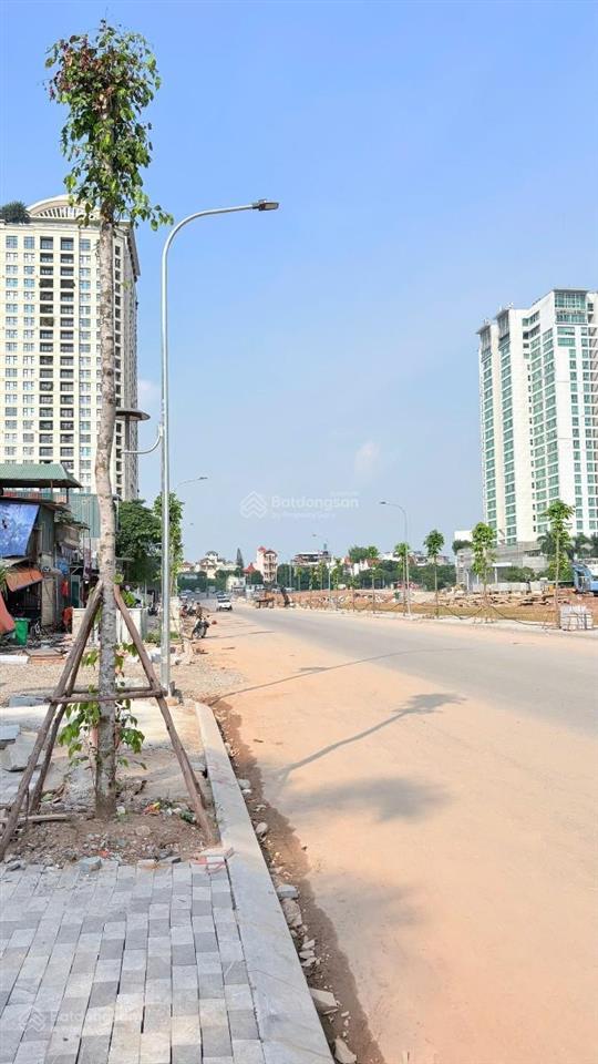 Bán nhà mặt phố đặng thai mai tây hồ đường rộng 45m  diện tích 400m2  3 tầng  mt 18m  287 tỷ