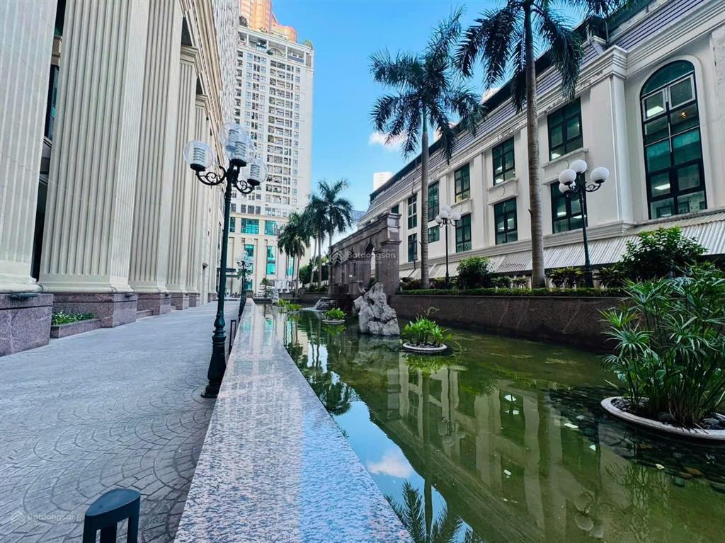Bán chung cư roman plaza tố hữusổ đỏ lâu dài3 pn 3 wc2 ban công2 slot ô tô8,4 tỷchính chủ