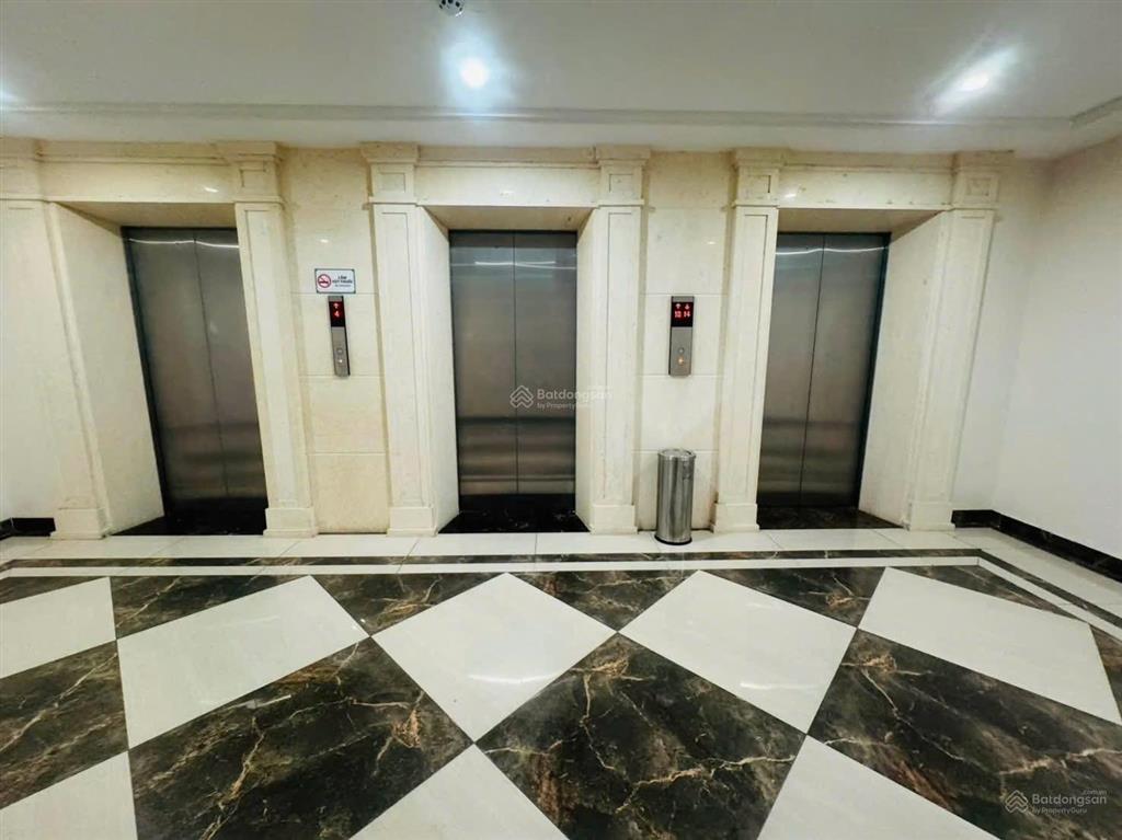 Bán chung cư roman plaza tố hữusổ đỏ lâu dài3 pn 3 wc2 ban công2 slot ô tô8,4 tỷchính chủ