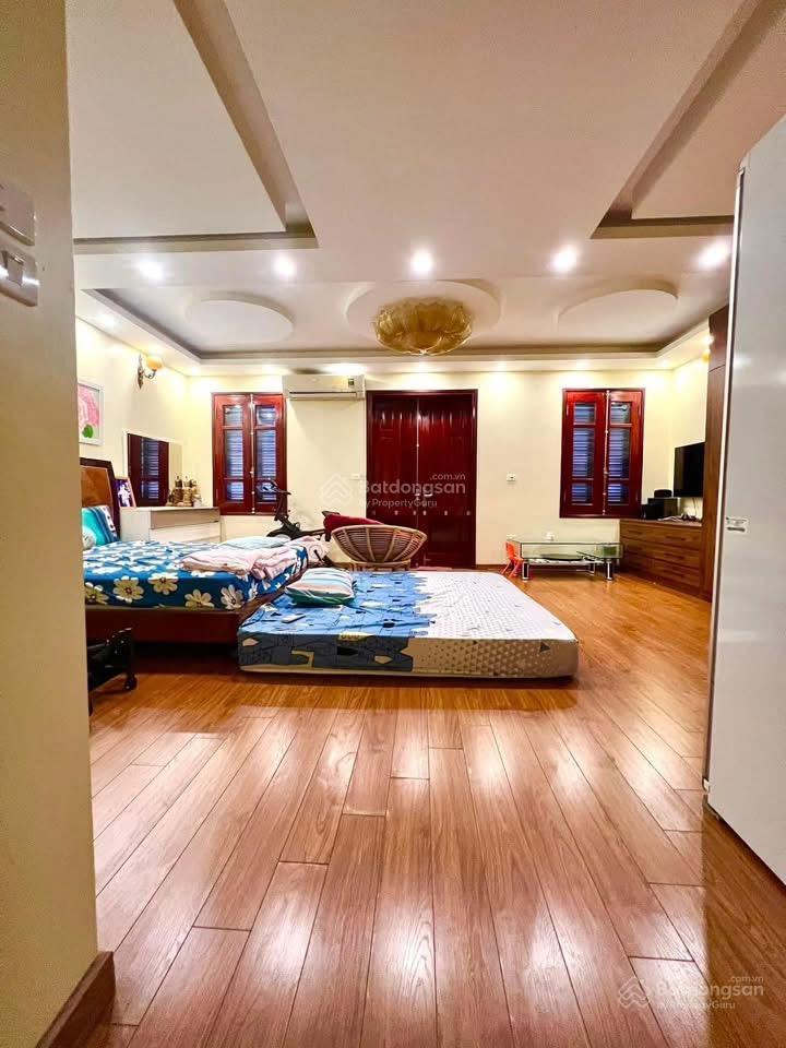 Bán nhà phố cầu giấy  138m2  4 tầng  mặt tiền 11m  sổ đỏ  giá đầu tư  giá 27,8 tỷ