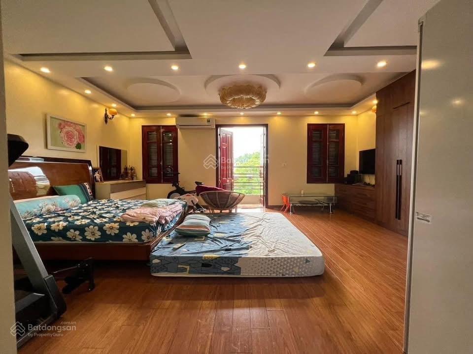 Bán nhà phố cầu giấy  138m2  4 tầng  mặt tiền 11m  sổ đỏ  giá đầu tư  giá 27,8 tỷ