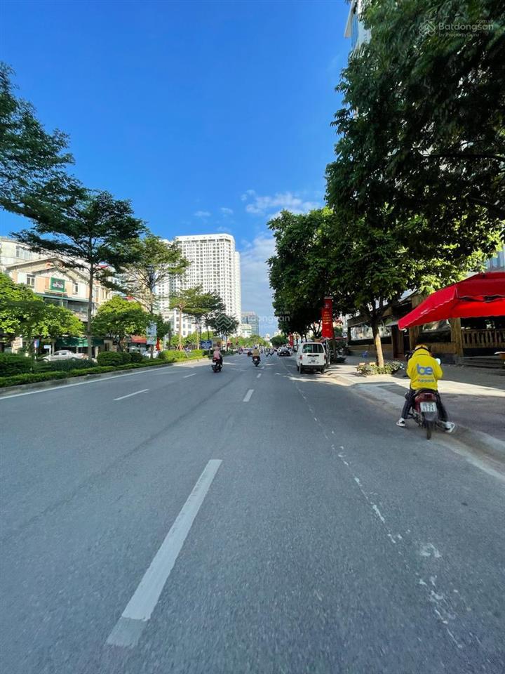 Mặt phố trung kínhcầu giấyvỉa hè ô tô tránhkinh doanh đỉnhdiện tích 100m5 tầngmt 5.5m 60 tỷ
