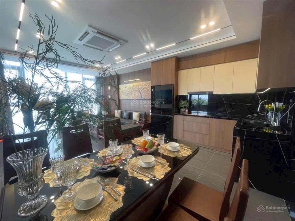 Bán nhà phố hoàng ngâncầu giấythang máyô tô50m26 tầngmặt tiền 4.6mgiá 14.5 tỷfull nội thất