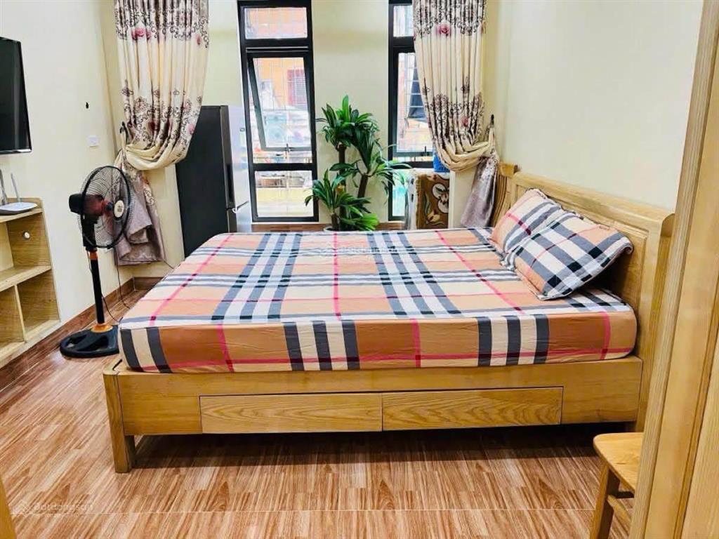 Bán nhà dân xây phố ngọc hàba đình33m24 tầngmặt tiền 4mtrước nhà 3.5msổ đỏgiá 7.8 tỷ
