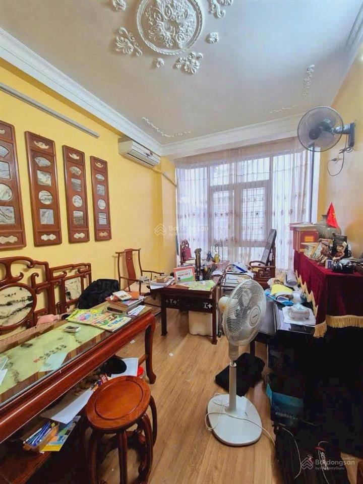 Bán nhà ngõ 41 phố thái hàđống đadiện tích 49m6 tầngmặt tiền 3.4mngõ thông9.5 tỷsổ đỏ