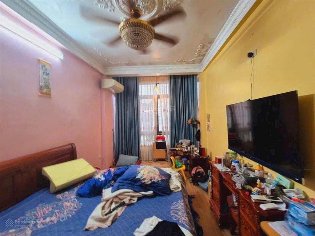 Bán nhà ngõ 41 phố thái hàđống đadiện tích 49m6 tầngmặt tiền 3.4mngõ thông9.5 tỷsổ đỏ