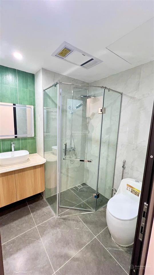 Phân lô ô tô phố lạc long quânnghĩa đôcầu giấythang máyô tô52m7 tầngmt 4mgiá 20.5 tỷ
