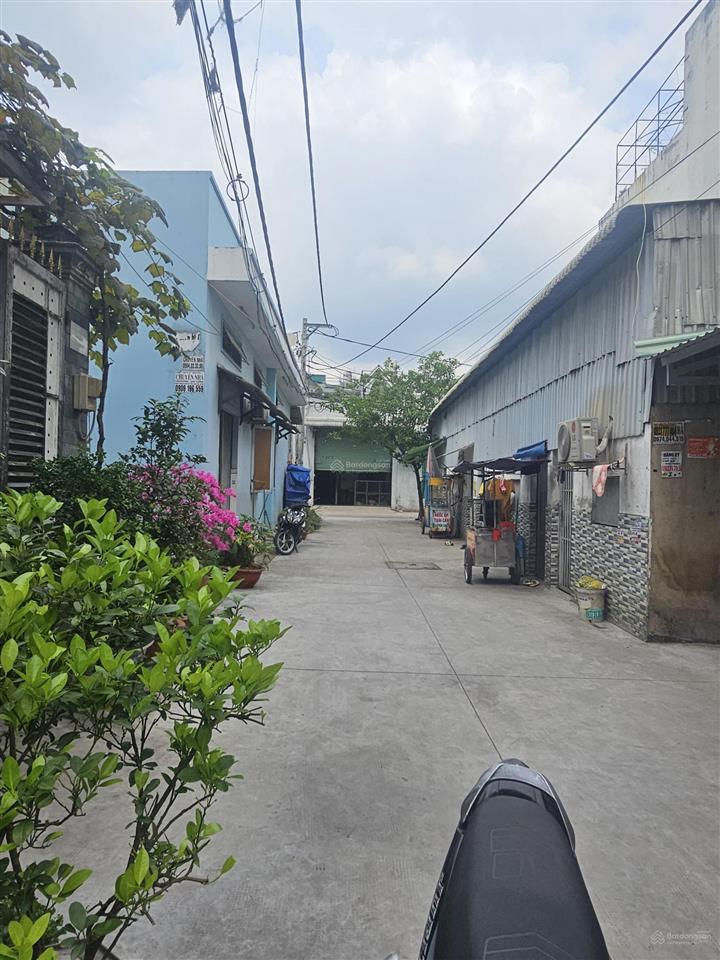Nhà hxt ngay nguyễn thị tú dt 144m2 (8x18m)