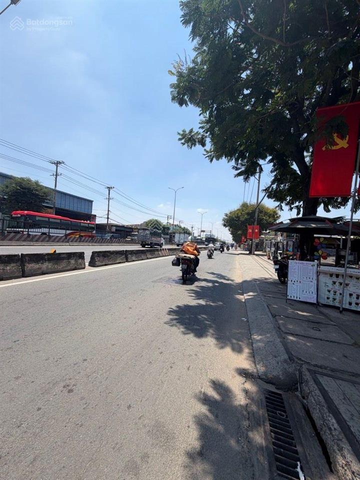 Đất thổ cư mặt tiền kênh tham lương bình tân dt 200m chỉ 7,2 tỷ