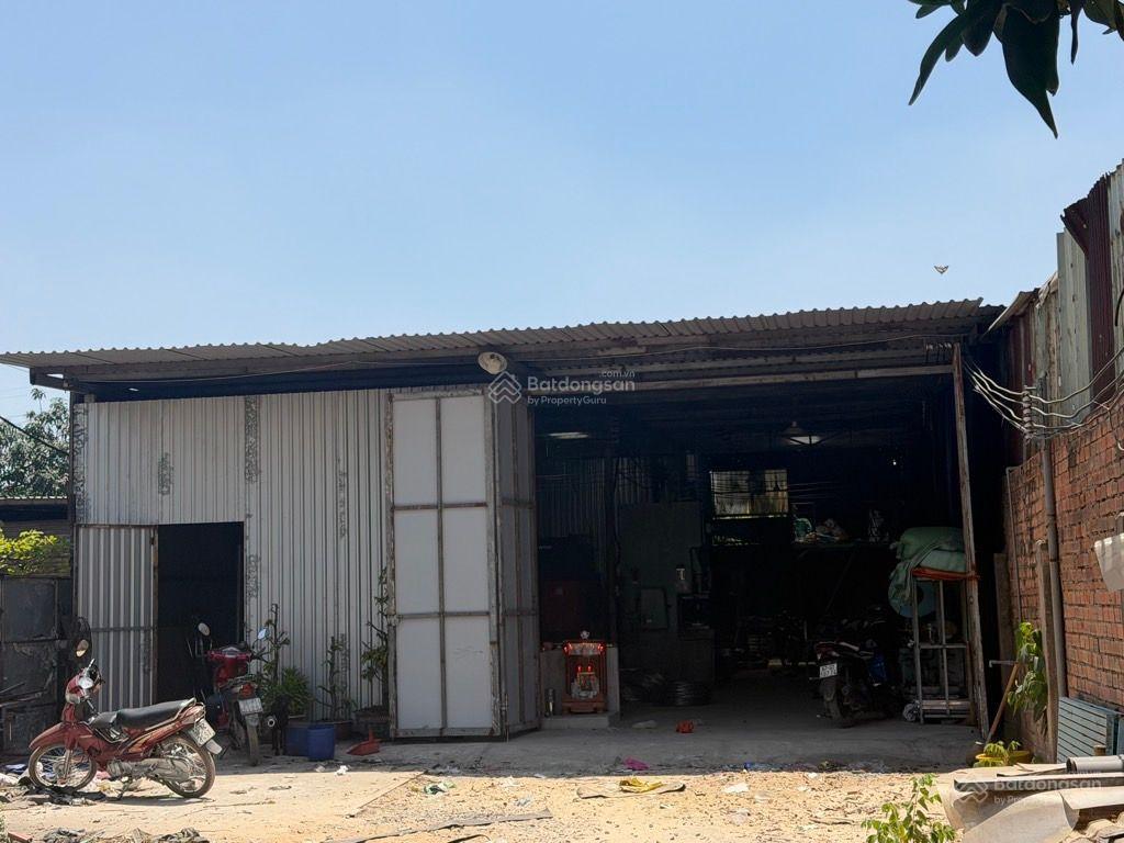 Đất thổ cư mặt tiền kênh tham lương bình tân dt 200m chỉ 7,2 tỷ