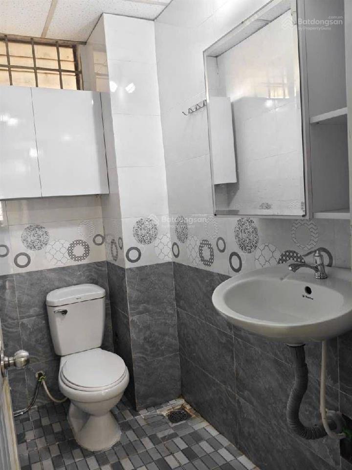 Mặt tiền kd đs16 bhh bình tân  gần aeon mall  dt 90m2 (5x18m) 3 tầng btct  shr 6,9 tỷ
