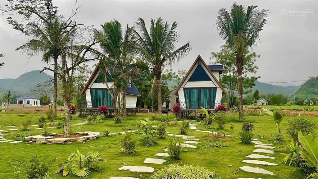 Đất view hồ  full thổ cư 180m2  giá chỉ 930 triệu/lô