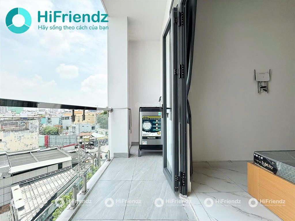 Cho thuê căn hộ dịch vụ cao cấp mới 100%  dạng studio ban công, cửa sổ  full nt  máy giặt riêng