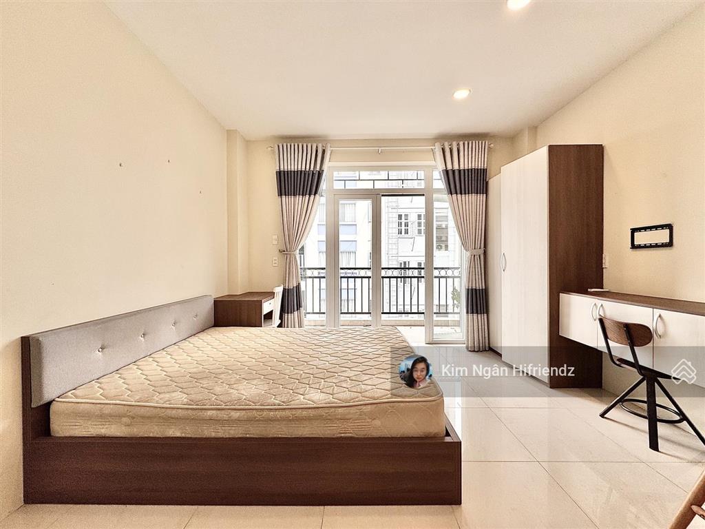 Studio diện tích rộng, có ban công tầng cao siêu thoáng  vị trí ngay cầu thị nghè sát q1  hiếm
