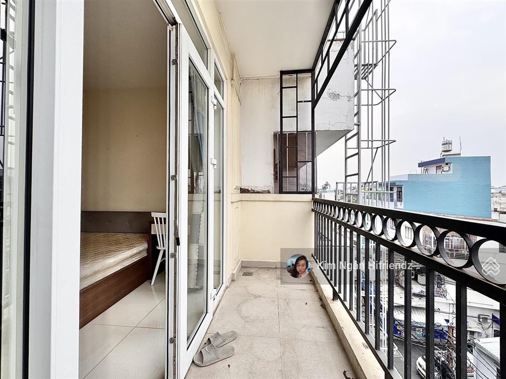 Studio diện tích rộng, có ban công tầng cao siêu thoáng  vị trí ngay cầu thị nghè sát q1  hiếm