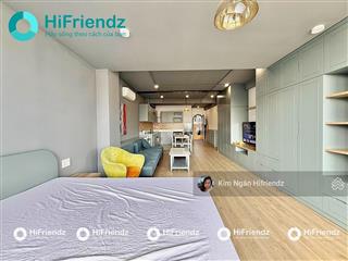 Siêu phẩm studio ban công  nguyên sàn siêu rộng  nội thất cao cấp  đối diện landmark81, sát q1